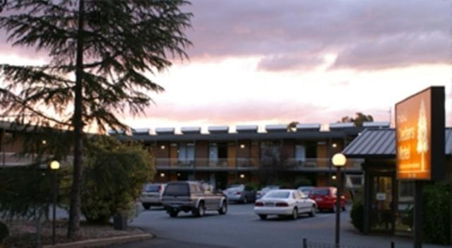 Red Cedars Motel Κανμπέρα Εξωτερικό φωτογραφία