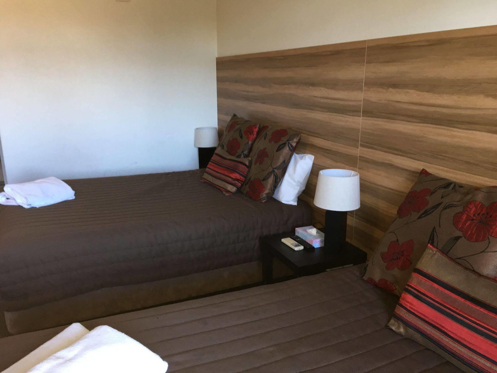 Red Cedars Motel Κανμπέρα Εξωτερικό φωτογραφία