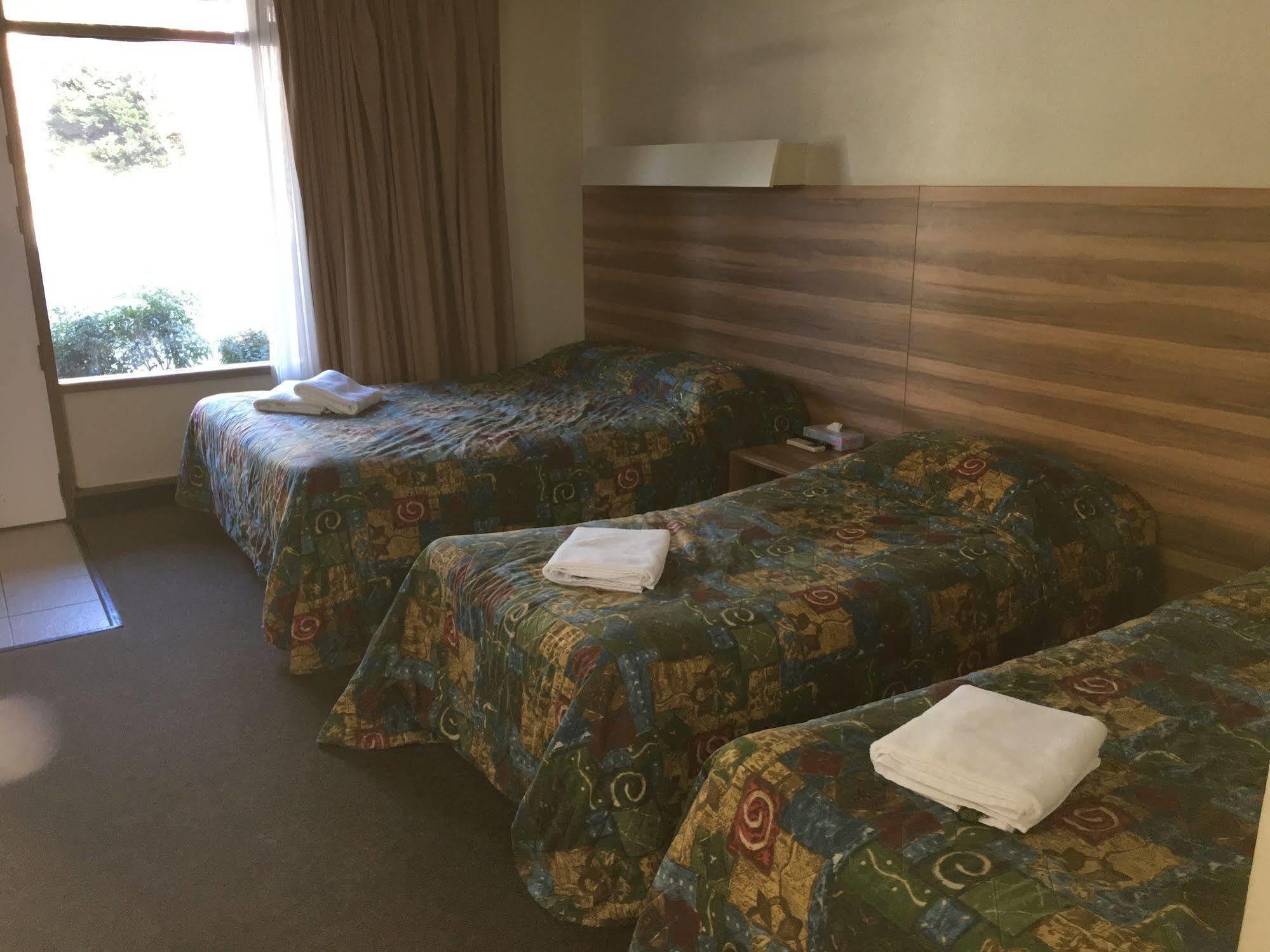 Red Cedars Motel Κανμπέρα Εξωτερικό φωτογραφία