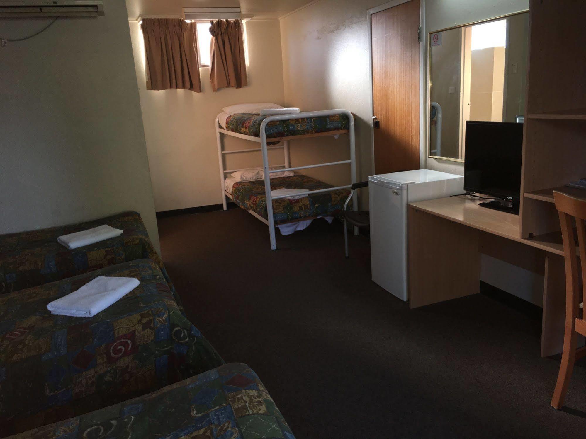 Red Cedars Motel Κανμπέρα Εξωτερικό φωτογραφία